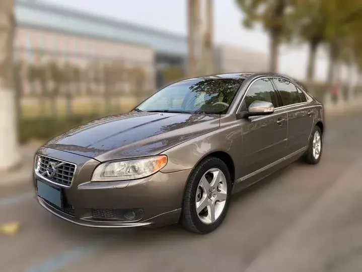2010 Volvo S80L 2.5T 200HP L5 6AT