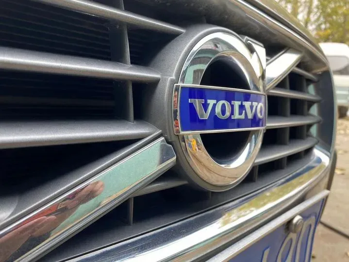 2010 Volvo S80L 2.5T 200HP L5 6AT,autocango,china used car exporter,china ev exporter,chinese used car exporter,chinese used ev exporter