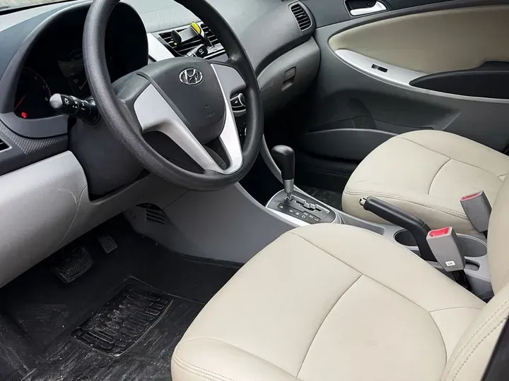 2013 Hyundai Reina 1.4L 107HP L4 4AT,autocango,china used car exporter,china ev exporter,chinese used car exporter,chinese used ev exporter