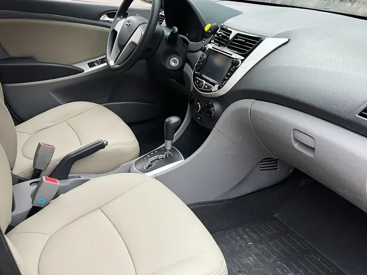 2013 Hyundai Reina 1.4L 107HP L4 4AT,autocango,china used car exporter,china ev exporter,chinese used car exporter,chinese used ev exporter