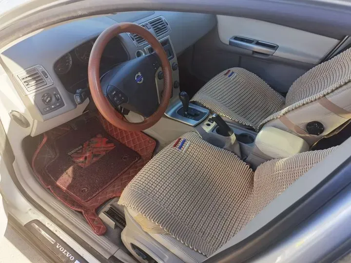 2006 Volvo S40 2.4L 170HP L5 5AT,autocango,china used car exporter,china ev exporter,chinese used car exporter,chinese used ev exporter