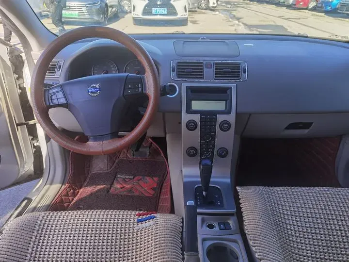 2006 Volvo S40 2.4L 170HP L5 5AT,autocango,china used car exporter,china ev exporter,chinese used car exporter,chinese used ev exporter