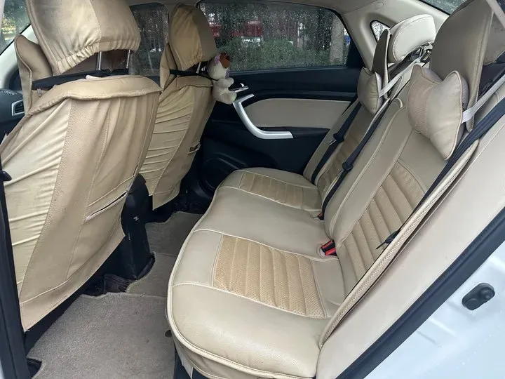 2016 ChangAn Alsvin V7 1.6L 124HP L4 5MT,autocango,china used car exporter,china ev exporter,chinese used car exporter,chinese used ev exporter