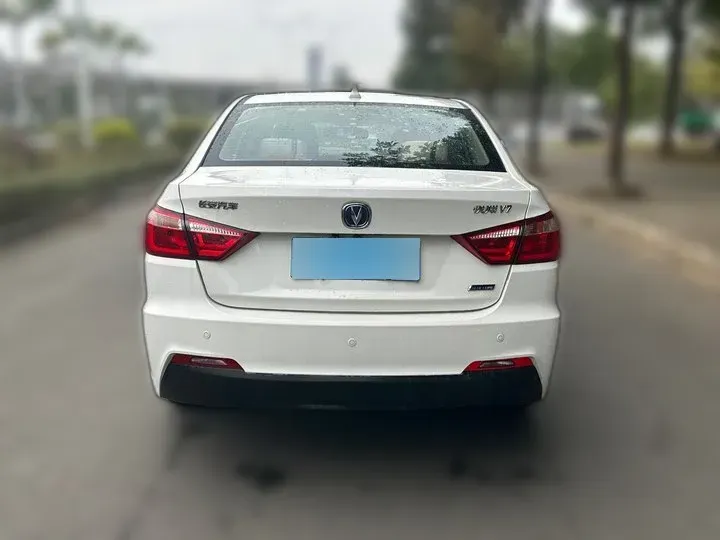 2016 ChangAn Alsvin V7 1.6L 124HP L4 5MT,autocango,china used car exporter,china ev exporter,chinese used car exporter,chinese used ev exporter