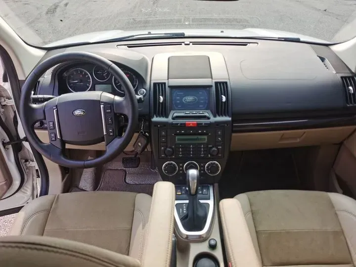 2012 Land Rover Freelander 2 2.0T 240HP L4 6AT,autocango,china used car exporter,china ev exporter,chinese used car exporter,chinese used ev exporter