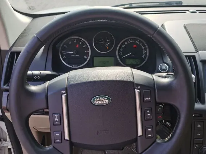 2012 Land Rover Freelander 2 2.0T 240HP L4 6AT,autocango,china used car exporter,china ev exporter,chinese used car exporter,chinese used ev exporter