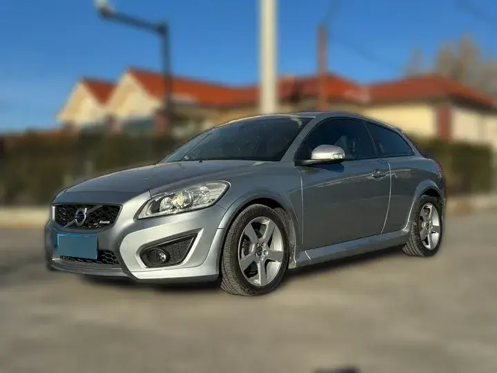 2011 Volvo C30 2.0L 145HP L4 6DCT
