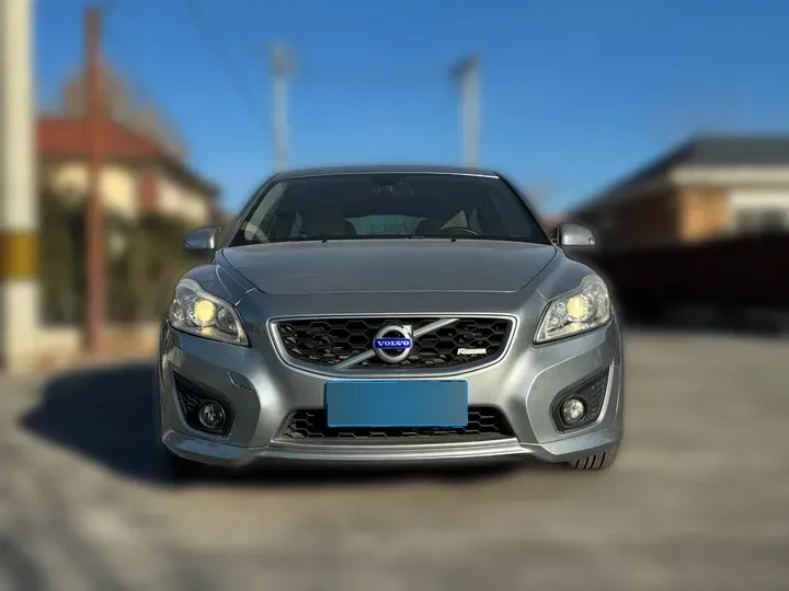 2011 Volvo C30 2.0L 145HP L4 6DCT,autocango,china used car exporter,china ev exporter,chinese used car exporter,chinese used ev exporter