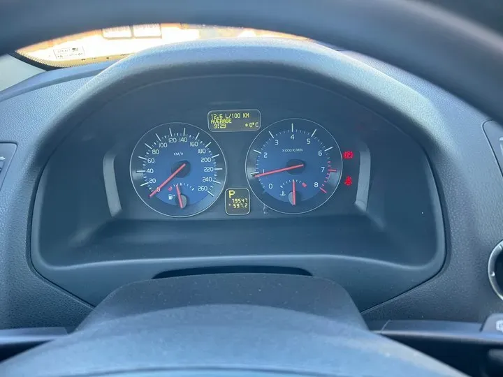 2011 Volvo C30 2.0L 145HP L4 6DCT,autocango,china used car exporter,china ev exporter,chinese used car exporter,chinese used ev exporter