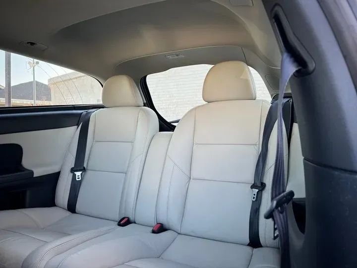 2011 Volvo C30 2.0L 145HP L4 6DCT,autocango,china used car exporter,china ev exporter,chinese used car exporter,chinese used ev exporter