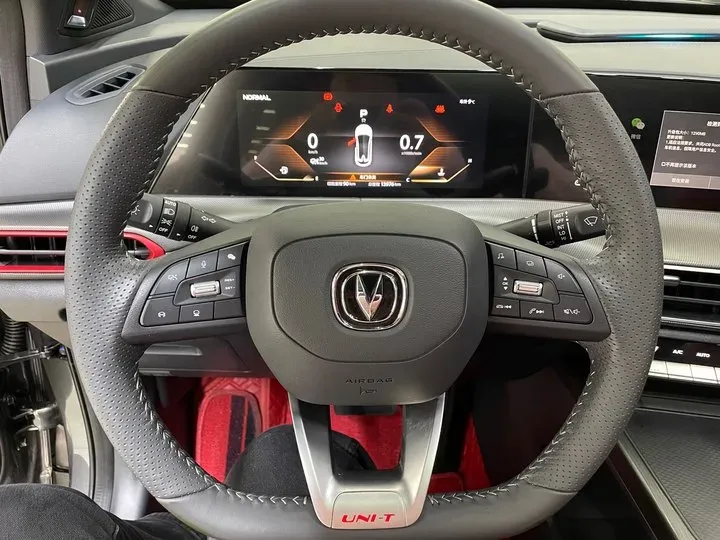 2020 ChangAn UNI-T 1.5T 180HP L4 7DCT,autocango,china used car exporter,china ev exporter,chinese used car exporter,chinese used ev exporter