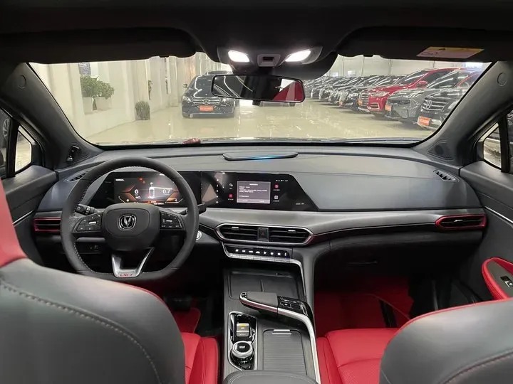 2020 ChangAn UNI-T 1.5T 180HP L4 7DCT,autocango,china used car exporter,china ev exporter,chinese used car exporter,chinese used ev exporter