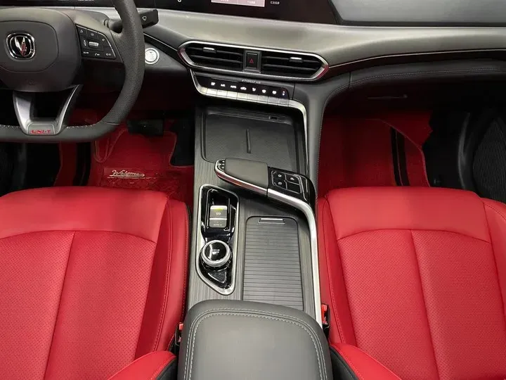 2020 ChangAn UNI-T 1.5T 180HP L4 7DCT,autocango,china used car exporter,china ev exporter,chinese used car exporter,chinese used ev exporter