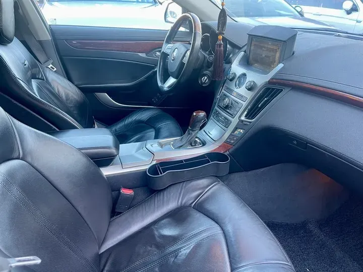 2009 Cadillac CTS 2.8L 210HP V6 6AT,autocango,china used car exporter,china ev exporter,chinese used car exporter,chinese used ev exporter