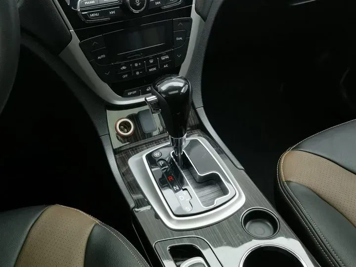 2015 GAC Trumpchi GS5 Super 2.0L 147HP L4 5AT,autocango,china used car exporter,china ev exporter,chinese used car exporter,chinese used ev exporter