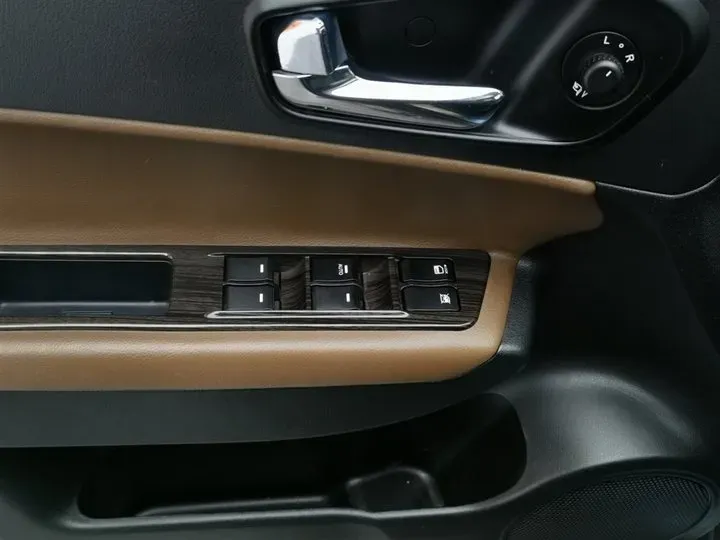 2015 GAC Trumpchi GS5 Super 2.0L 147HP L4 5AT,autocango,china used car exporter,china ev exporter,chinese used car exporter,chinese used ev exporter