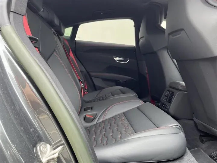 2023 Audi RS e-tron GT 2AT BEV 93.4KWH,autocango,china used car exporter,china ev exporter,chinese used car exporter,chinese used ev exporter