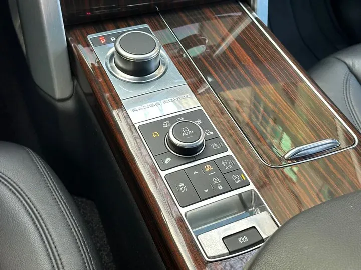 2020 Mansory Range Rover 3.0T 400HP L6 8AT,autocango,china used car exporter,china ev exporter,chinese used car exporter,chinese used ev exporter