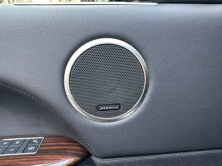 2020 Mansory Range Rover 3.0T 400HP L6 8AT,autocango,china used car exporter,china ev exporter,chinese used car exporter,chinese used ev exporter