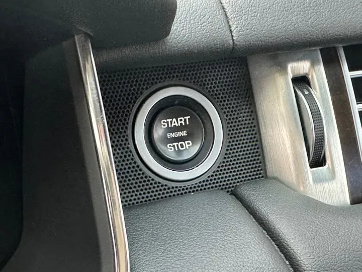 2020 Mansory Range Rover 3.0T 400HP L6 8AT,autocango,china used car exporter,china ev exporter,chinese used car exporter,chinese used ev exporter