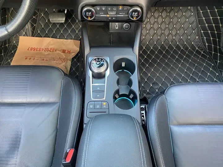 2020 Ford Focus Active 1.5T 174HP L3 8AT,autocango,china used car exporter,china ev exporter,chinese used car exporter,chinese used ev exporter