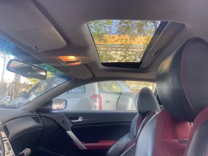 2009 Hyundai Rohens-Coupe 2.0T 210HP L4 5AT,autocango,china used car exporter,china ev exporter,chinese used car exporter,chinese used ev exporter