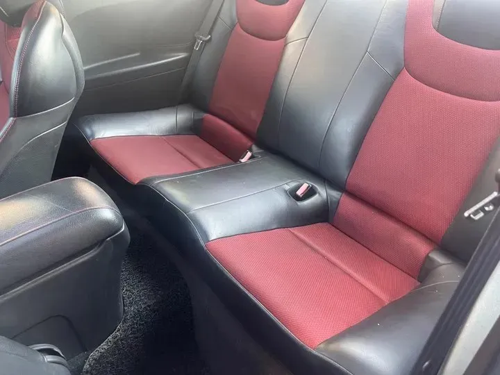 2009 Hyundai Rohens-Coupe 2.0T 210HP L4 5AT,autocango,china used car exporter,china ev exporter,chinese used car exporter,chinese used ev exporter