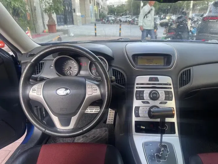 2009 Hyundai Rohens-Coupe 2.0T 210HP L4 5AT,autocango,china used car exporter,china ev exporter,chinese used car exporter,chinese used ev exporter