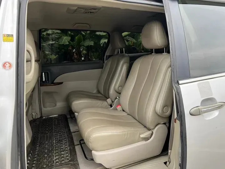 2013 BYD M6 2.4L 160HP L4 4AT,autocango,china used car exporter,china ev exporter,chinese used car exporter,chinese used ev exporter