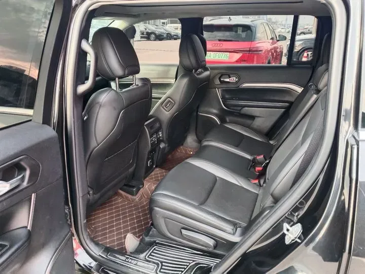 2018 Jeep Commander 2.0T 234HP L4 9AT,autocango,china used car exporter,china ev exporter,chinese used car exporter,chinese used ev exporter