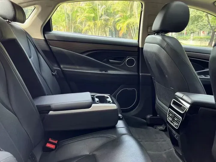 2017 Geely Emgrand GT 2.4L 162HP L4 6AT,autocango,china used car exporter,china ev exporter,chinese used car exporter,chinese used ev exporter