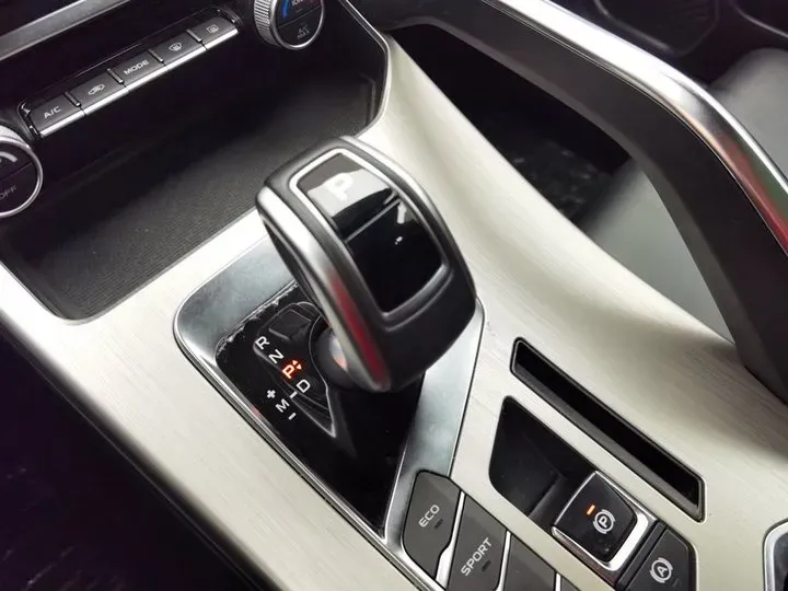 2019 Geely Coolray 1.5T 177HP L3 7DCT,autocango,china used car exporter,china ev exporter,chinese used car exporter,chinese used ev exporter