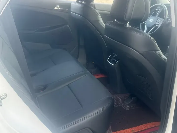 2015 Hyundai Tucson 1.6T 177HP L4 7DCT,autocango,china used car exporter,china ev exporter,chinese used car exporter,chinese used ev exporter