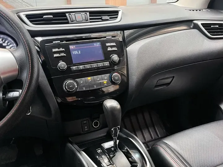 2016 Nissan Qashqai 2.0L 150HP L4 CVT,autocango,china used car exporter,china ev exporter,chinese used car exporter,chinese used ev exporter