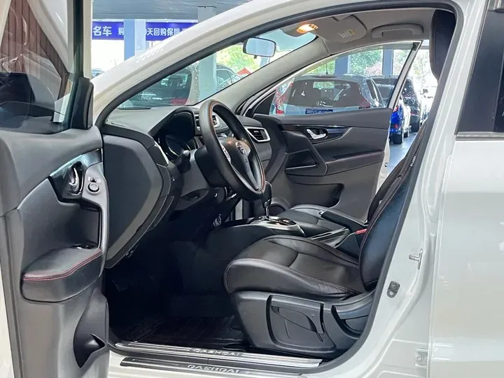 2016 Nissan Qashqai 2.0L 150HP L4 CVT,autocango,china used car exporter,china ev exporter,chinese used car exporter,chinese used ev exporter