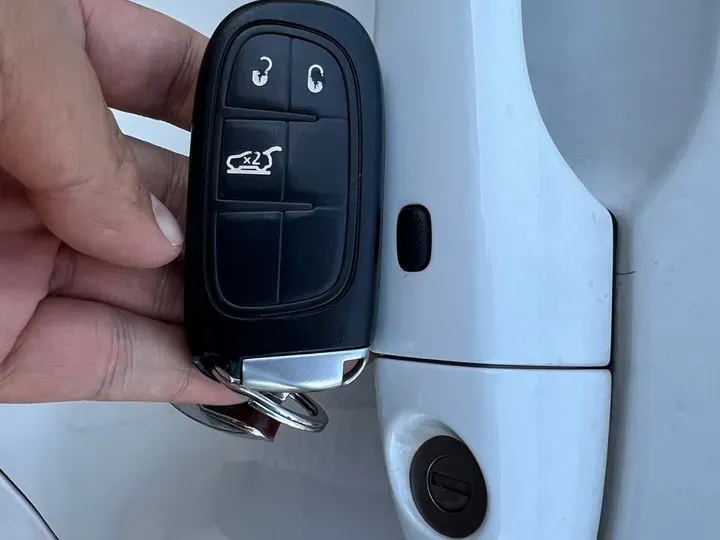 2018 Jeep Commander 2.0T 265HP L4 9AT,autocango,china used car exporter,china ev exporter,chinese used car exporter,chinese used ev exporter