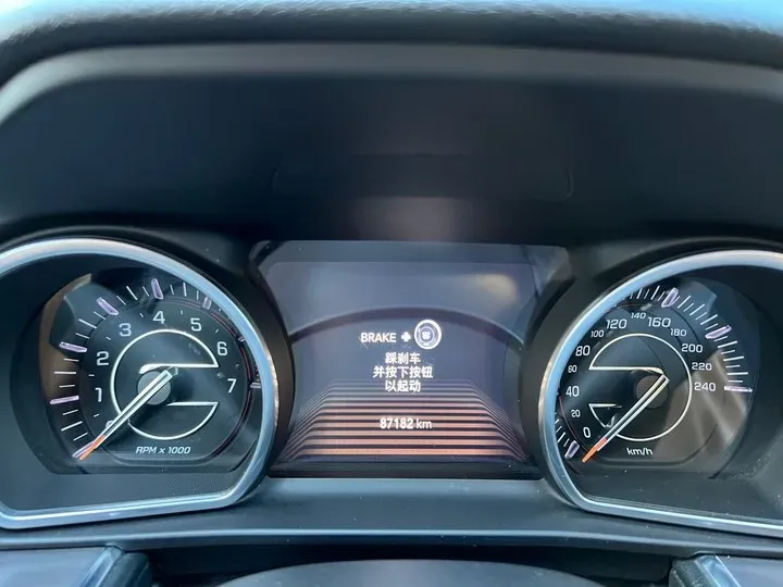 2018 Jeep Commander 2.0T 265HP L4 9AT,autocango,china used car exporter,china ev exporter,chinese used car exporter,chinese used ev exporter