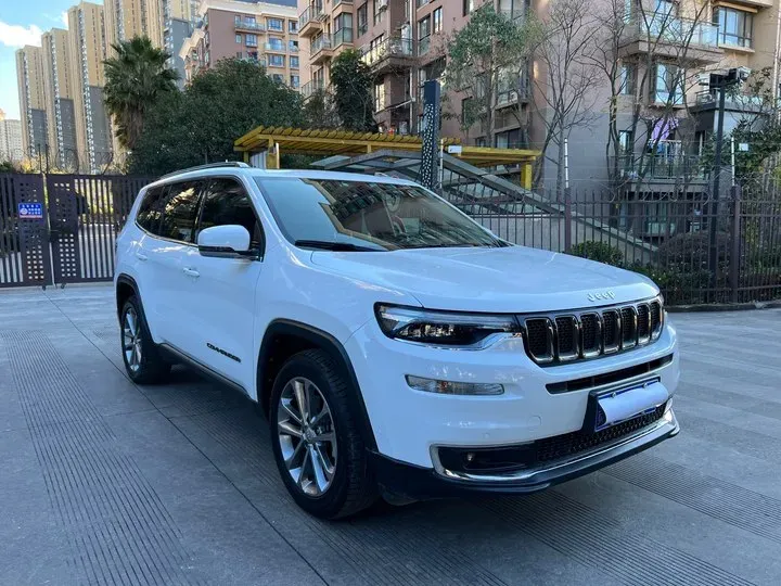 2018 Jeep Commander 2.0T 265HP L4 9AT,autocango,china used car exporter,china ev exporter,chinese used car exporter,chinese used ev exporter