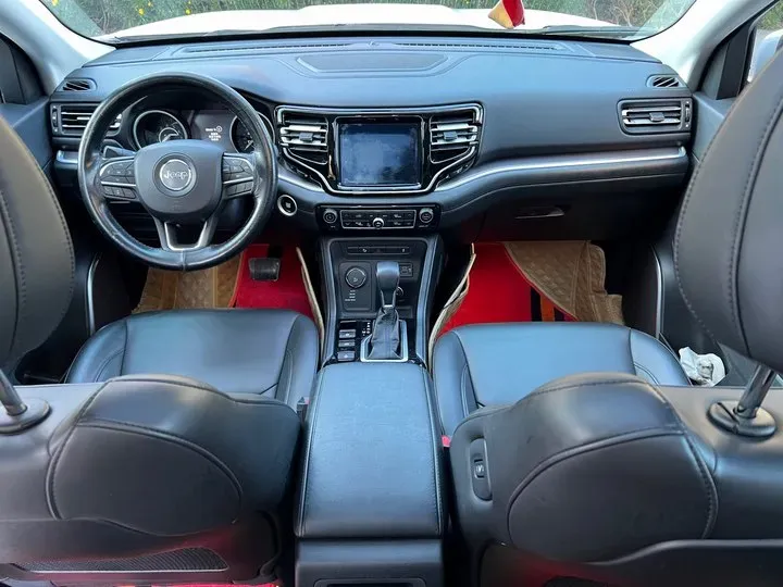 2018 Jeep Commander 2.0T 265HP L4 9AT,autocango,china used car exporter,china ev exporter,chinese used car exporter,chinese used ev exporter