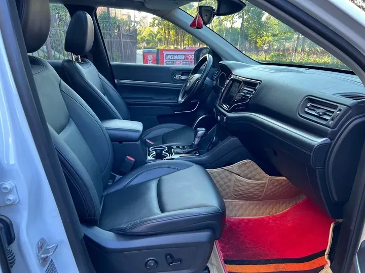 2018 Jeep Commander 2.0T 265HP L4 9AT,autocango,china used car exporter,china ev exporter,chinese used car exporter,chinese used ev exporter