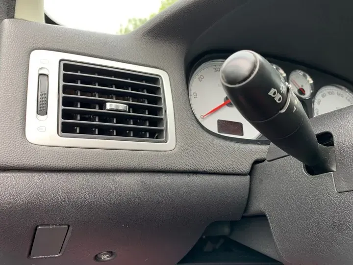 2010 Peugeot 307 1.6L 106HP L4 4AT,autocango,china used car exporter,china ev exporter,chinese used car exporter,chinese used ev exporter