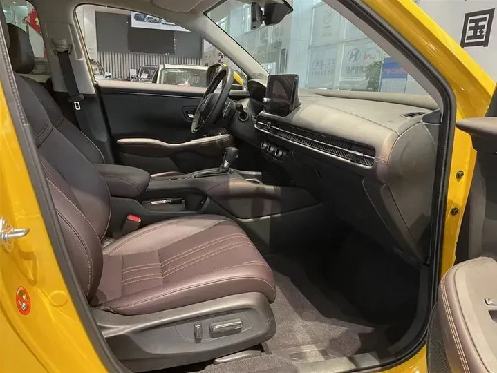 2022 Honda ZR-V 1.5T 182HP L4 CVT,autocango,china used car exporter,china ev exporter,chinese used car exporter,chinese used ev exporter