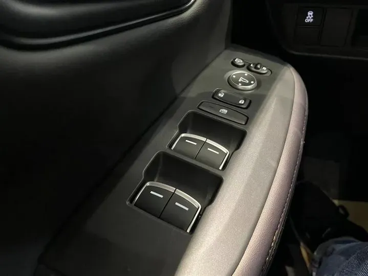 2022 Honda ZR-V 1.5T 182HP L4 CVT,autocango,china used car exporter,china ev exporter,chinese used car exporter,chinese used ev exporter