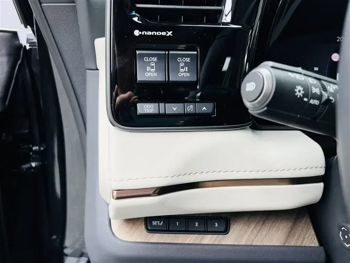 2023 Lexus LM 2.5L 190HP L4 E-CVT Hybrid,autocango,china used car exporter,china ev exporter,chinese used car exporter,chinese used ev exporter