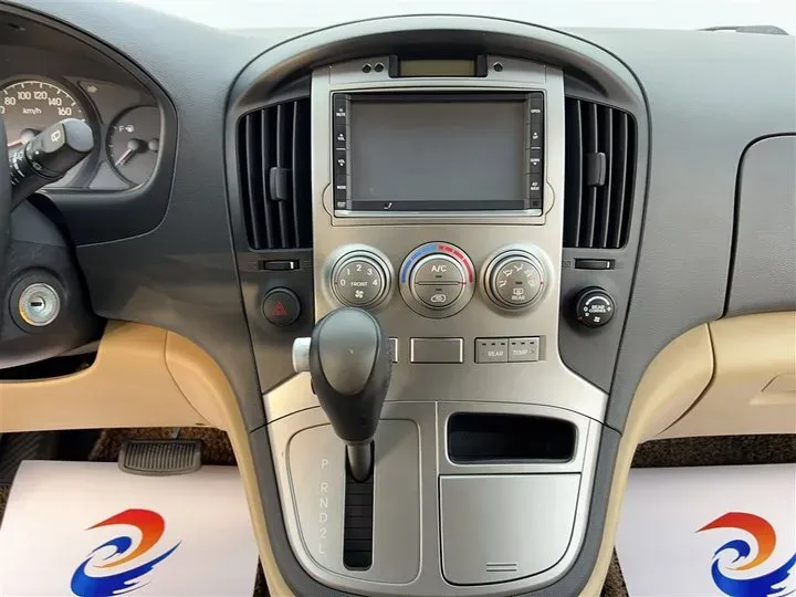 2011 Hyundai H-1 Wagon 2.4L 173HP L4 4AT,autocango,china used car exporter,china ev exporter,chinese used car exporter,chinese used ev exporter