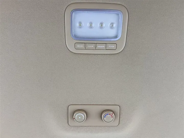 2011 Hyundai H-1 Wagon 2.4L 173HP L4 4AT,autocango,china used car exporter,china ev exporter,chinese used car exporter,chinese used ev exporter