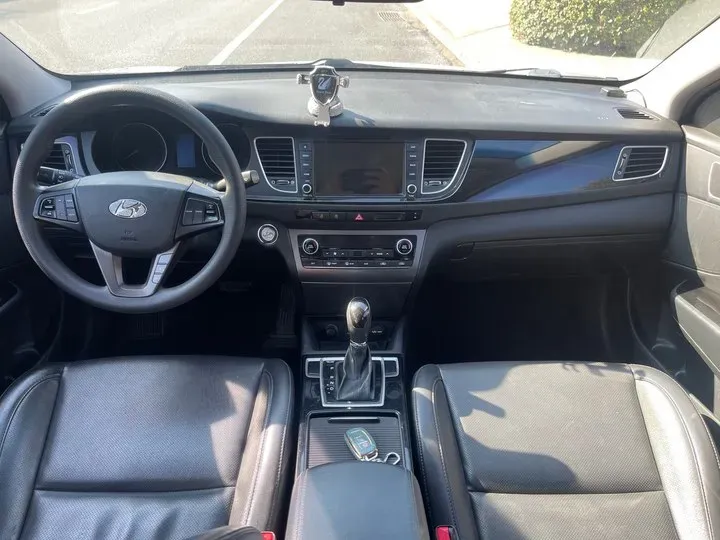 2014 Hyundai Mistra 1.8L 143HP L4 6AT,autocango,china used car exporter,china ev exporter,chinese used car exporter,chinese used ev exporter