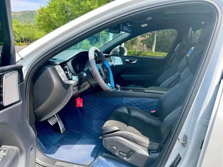 2019 Volvo XC60 2.0T 320HP L4 8AT PHEV 10.1KWH,autocango,china used car exporter,china ev exporter,chinese used car exporter,chinese used ev exporter