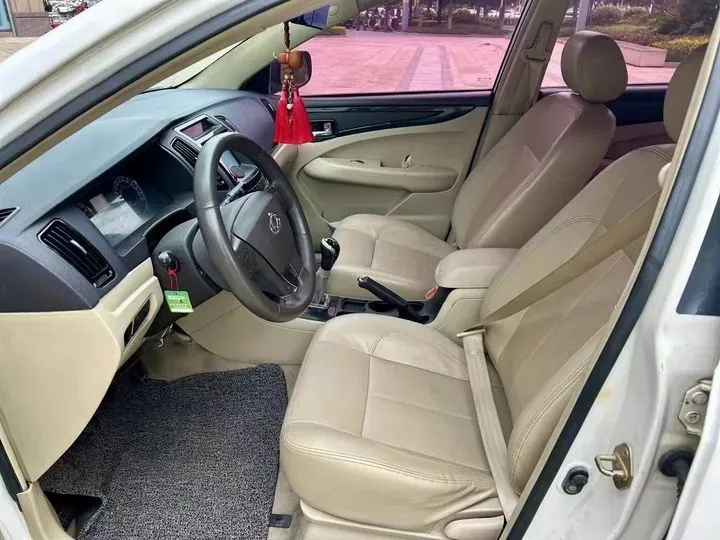 2013 Geely GC7 1.5L 109HP L4 5MT,autocango,china used car exporter,china ev exporter,chinese used car exporter,chinese used ev exporter