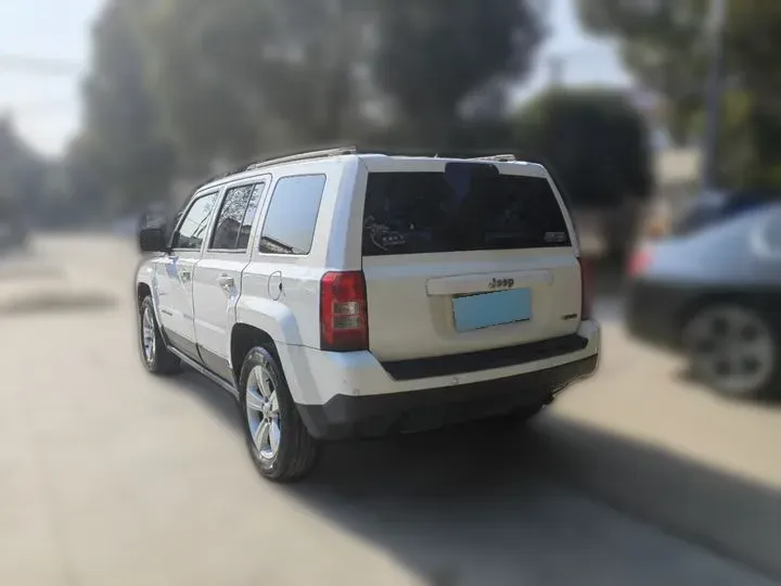 2012 Jeep Patriot 2.4L 170HP L4 CVT,autocango,china used car exporter,china ev exporter,chinese used car exporter,chinese used ev exporter